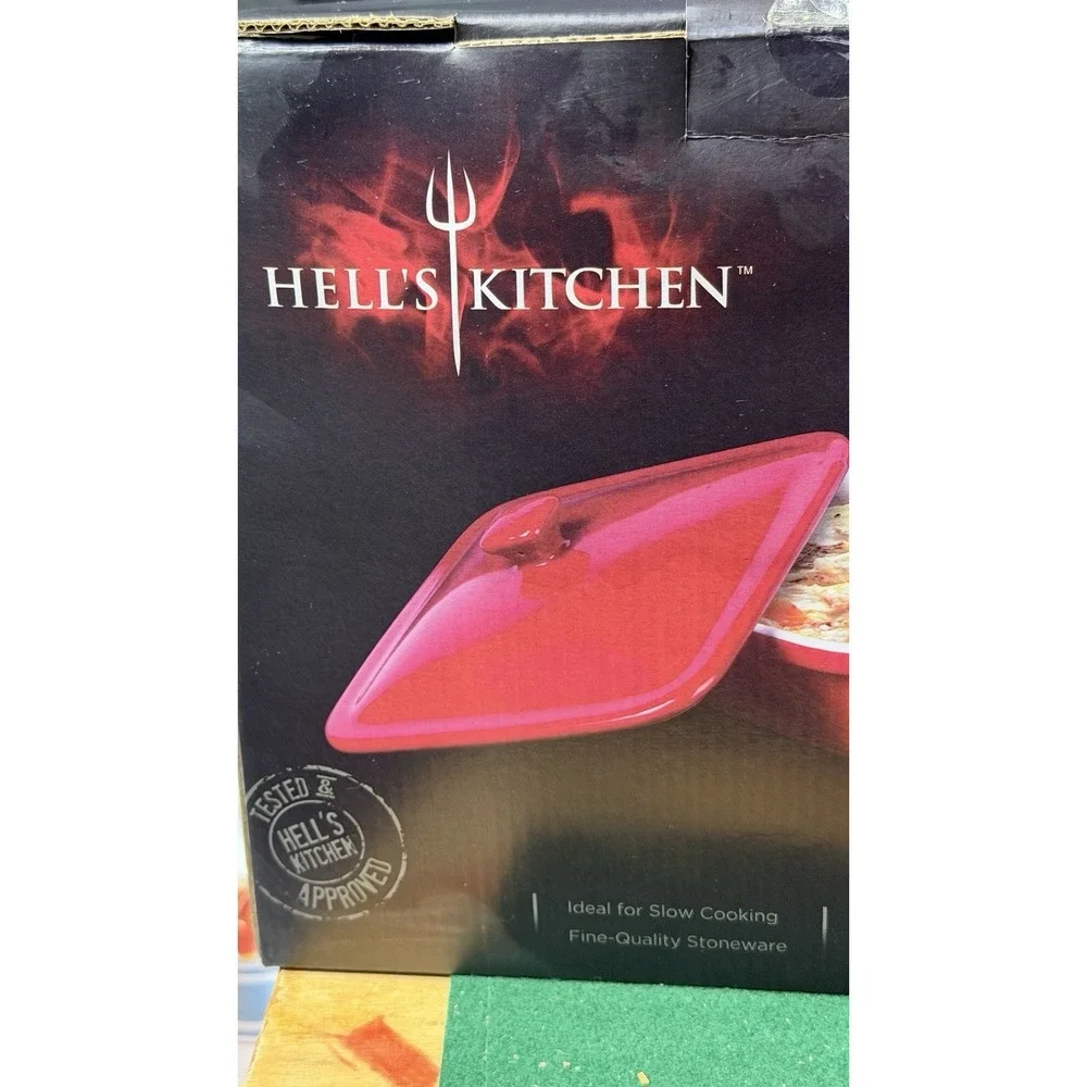 Hell's Kitchen Covered Square Casserole‎ Dish 11